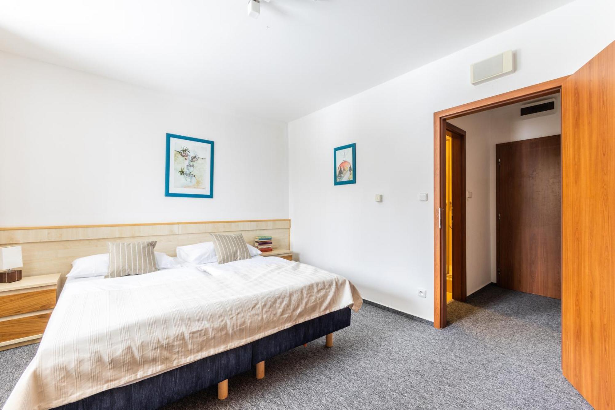 Hotel Petrovy Kameny Karlova Studánka الغرفة الصورة